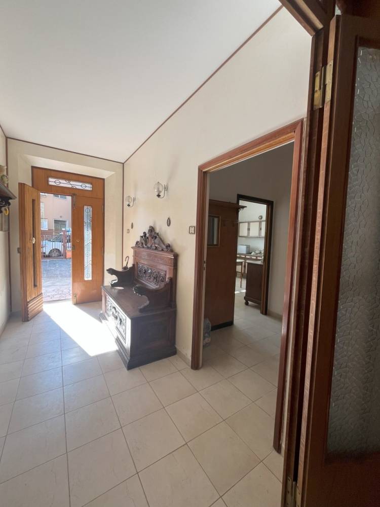 casa indipendente in vendita a Jesi