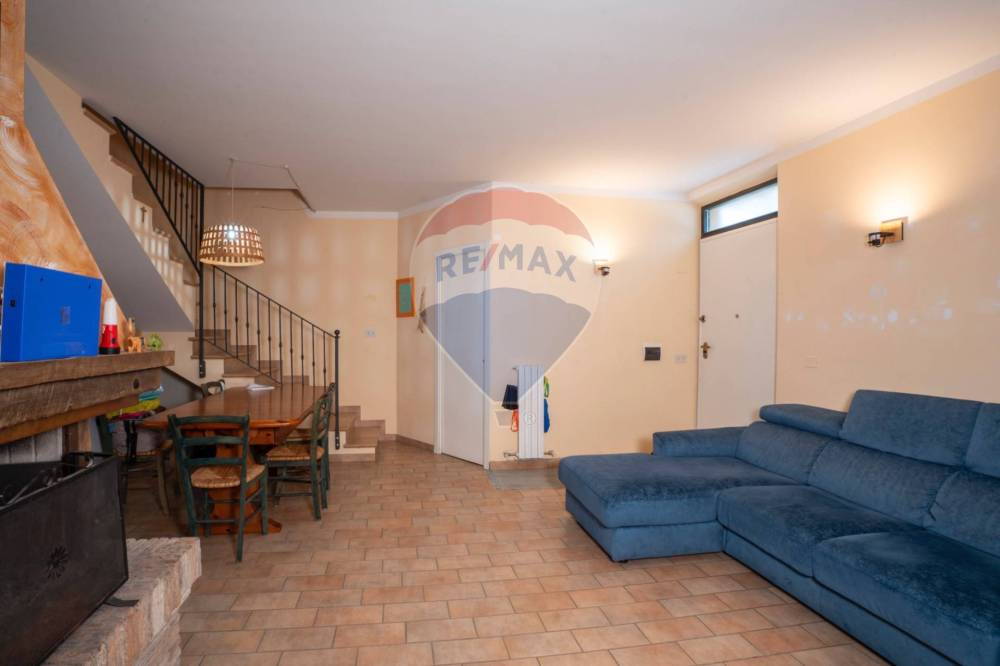 casa indipendente in vendita a Jesi