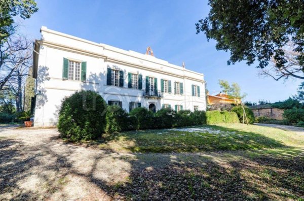 casa indipendente in vendita a Jesi in zona Santa Lucia