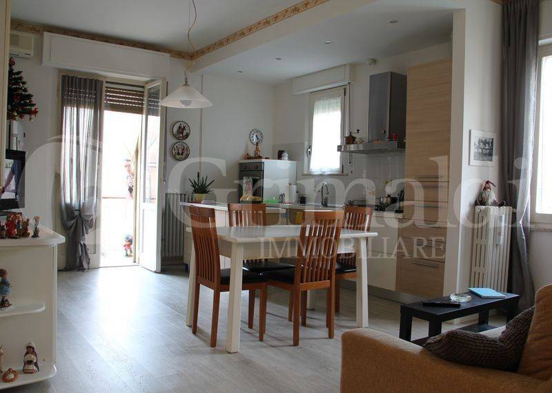 appartamento in vendita a Jesi in zona Santa Lucia