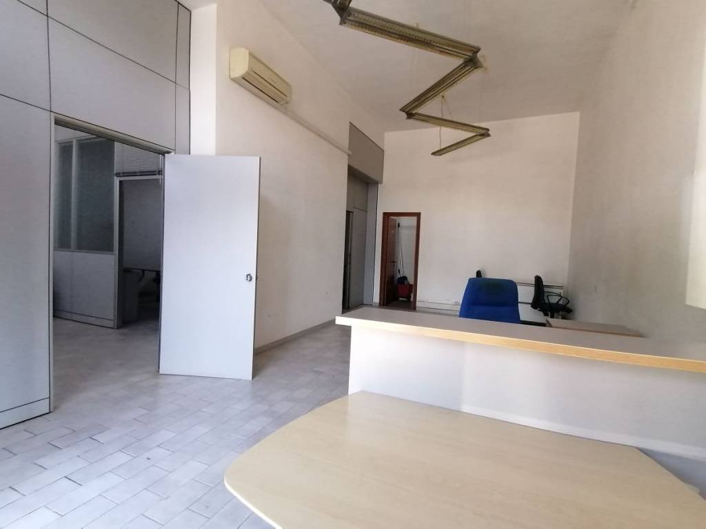 ufficio in vendita a Jesi