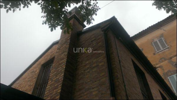 casa indipendente in vendita a Jesi