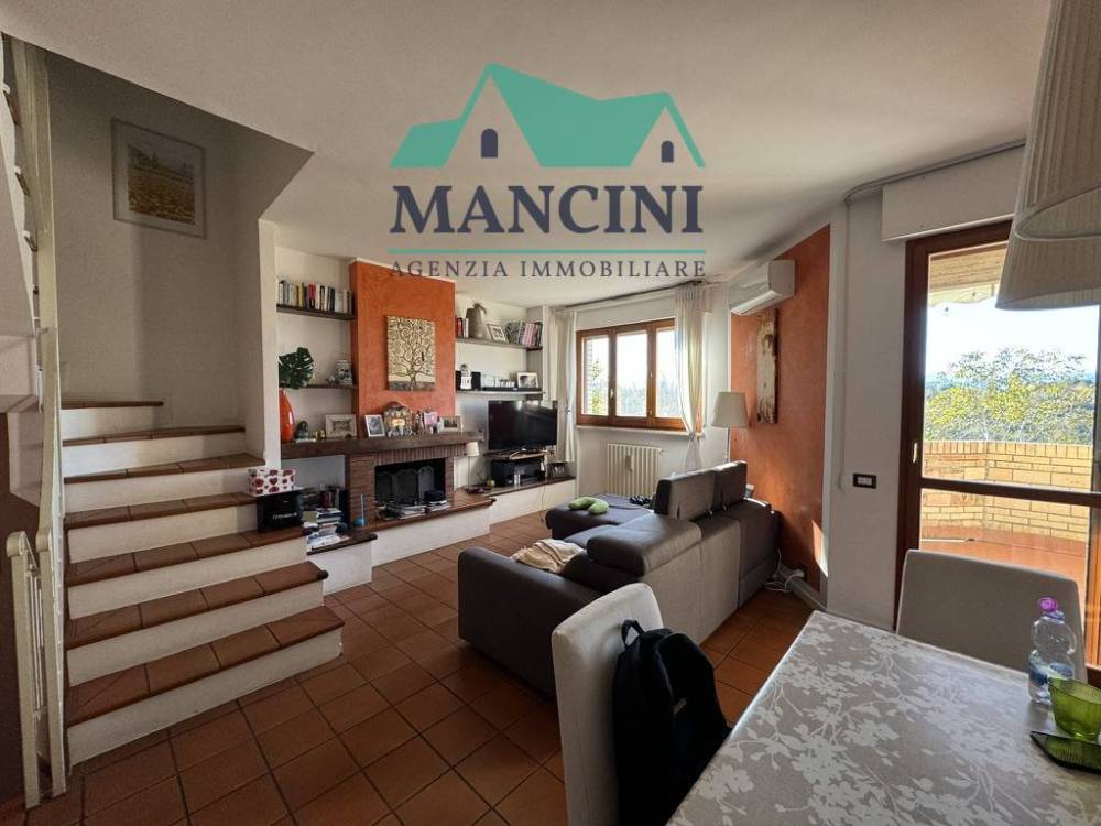 casa indipendente in vendita a Jesi