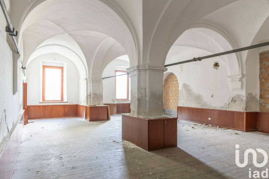 negozio in vendita a Jesi