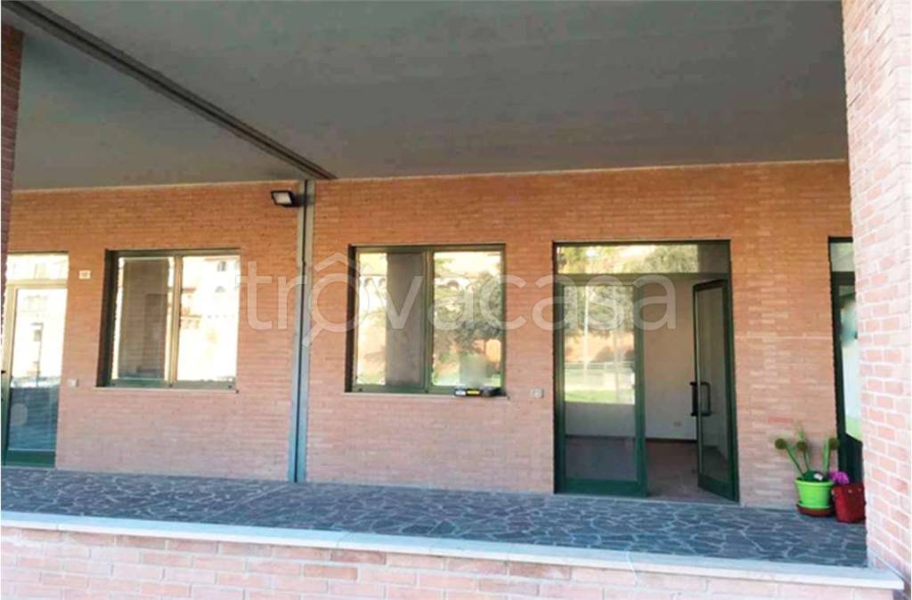 ufficio in vendita a Jesi