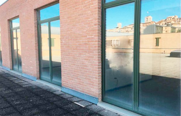 ufficio in vendita a Jesi