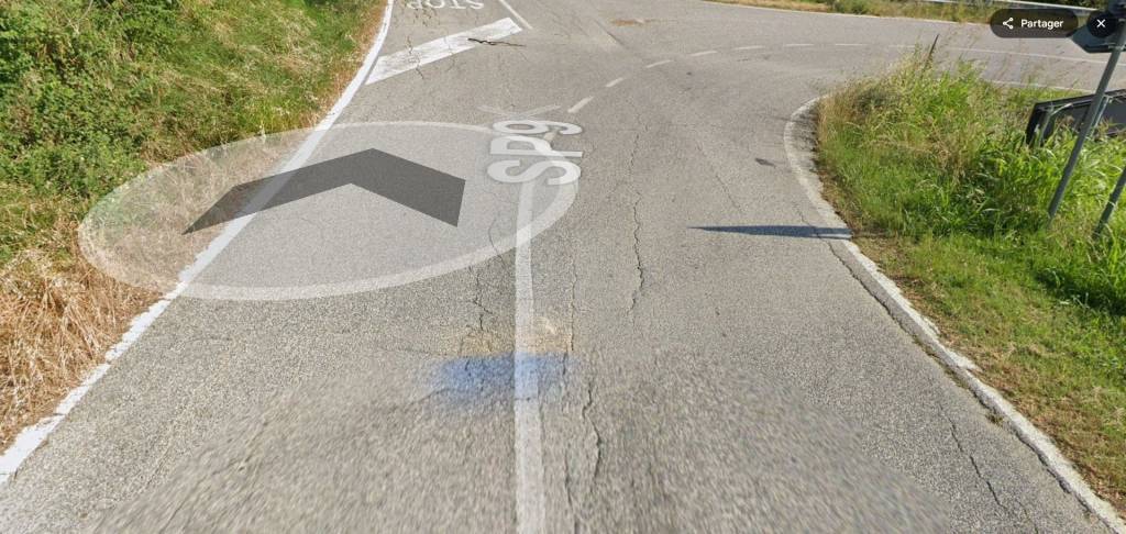 appartamento in vendita a Jesi in zona Mazzangrugno