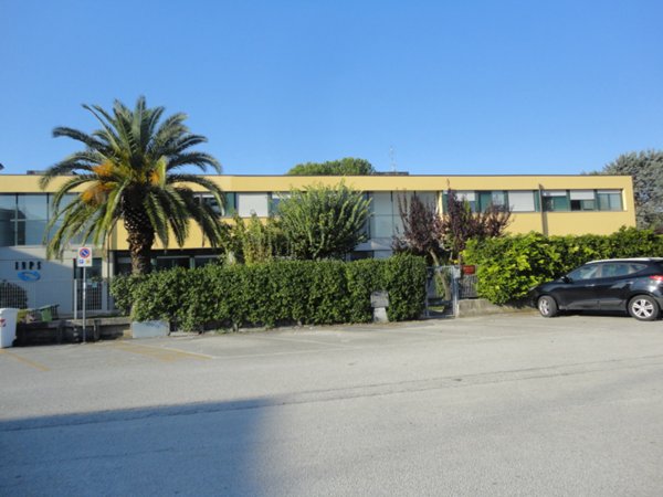 ufficio in vendita a Jesi