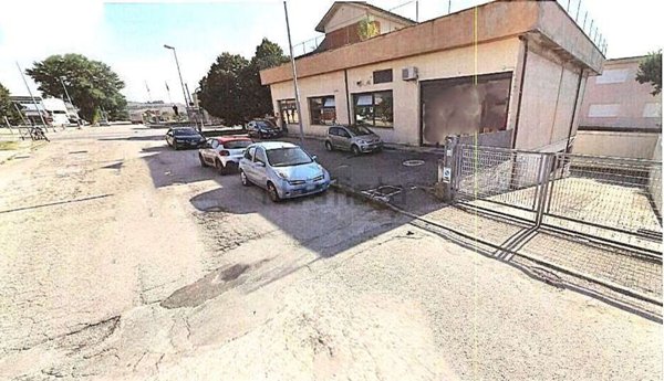 locale di sgombero in vendita a Jesi