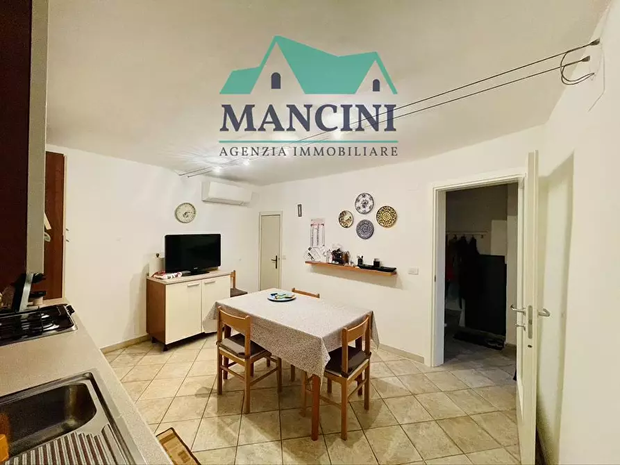 casa indipendente in vendita a Jesi