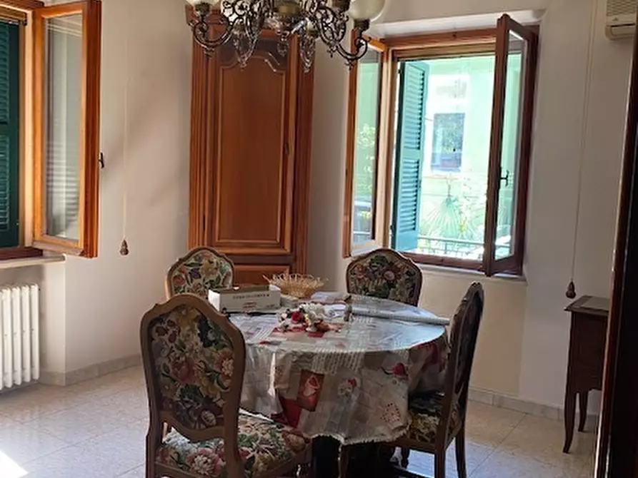 casa indipendente in vendita a Jesi