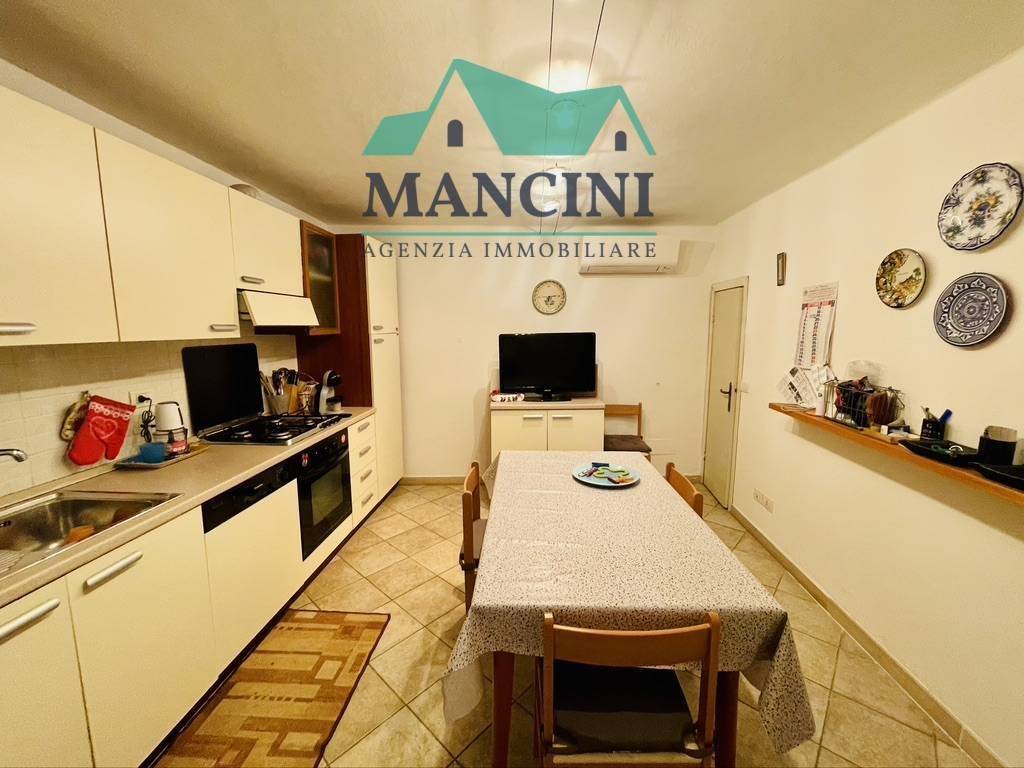 casa indipendente in vendita a Jesi