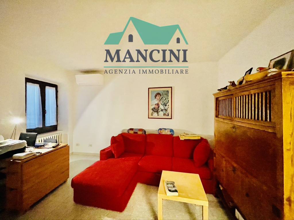 casa indipendente in vendita a Jesi