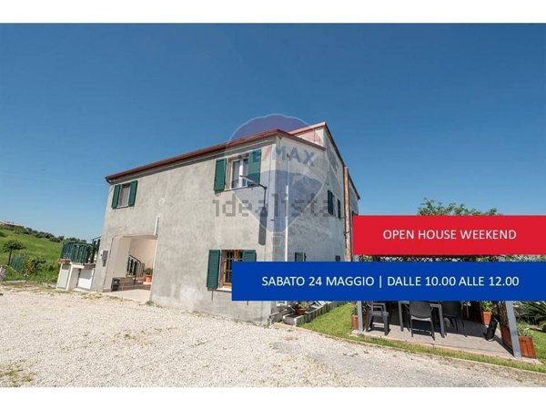 casa indipendente in vendita a Jesi