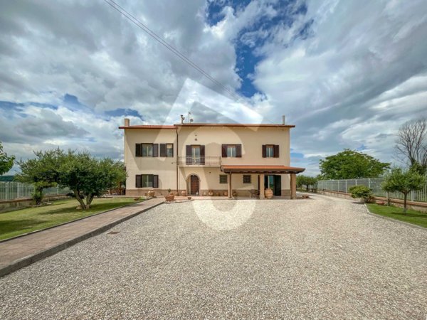 casa indipendente in vendita a Jesi