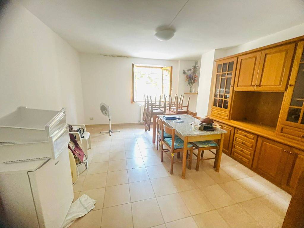 casa indipendente in vendita a Jesi