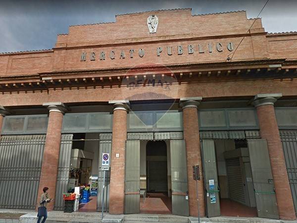 negozio in vendita a Jesi