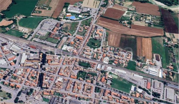appartamento in vendita a Jesi in zona Tabano