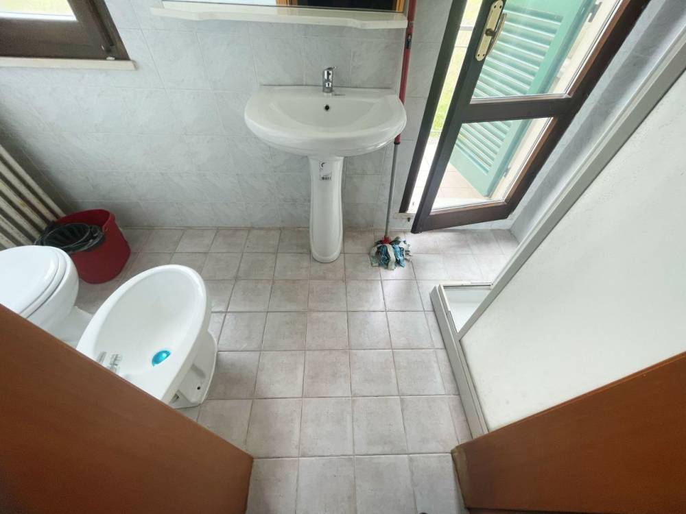 casa indipendente in vendita a Jesi