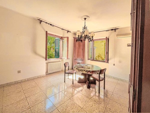casa indipendente in vendita a Jesi