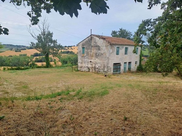 casa indipendente in vendita a Jesi