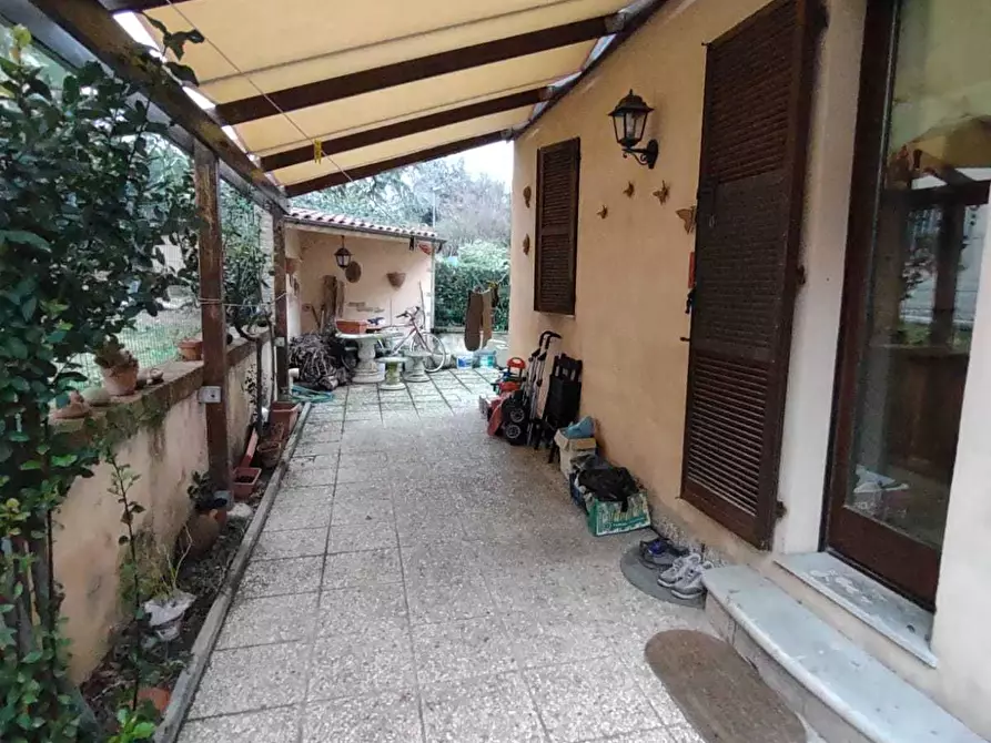 casa indipendente in vendita a Jesi