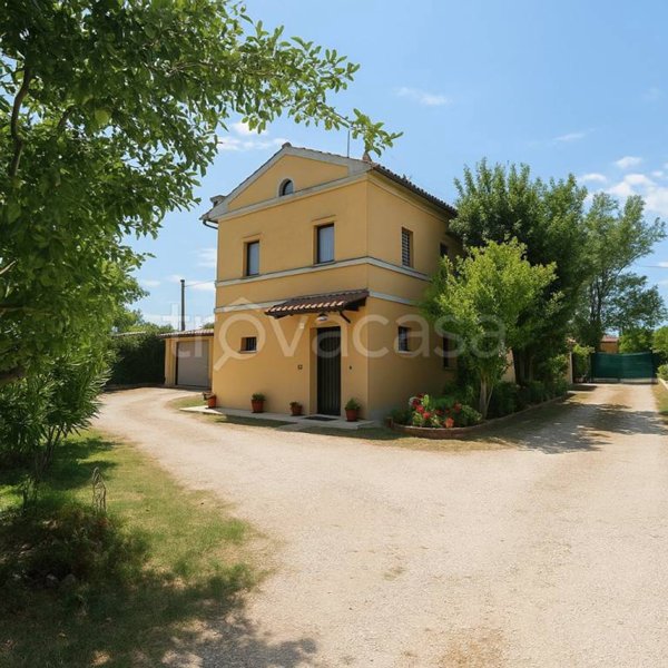 casa indipendente in vendita a Jesi