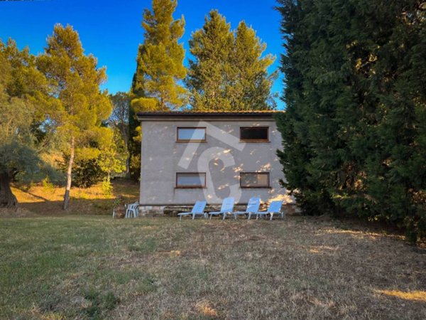 casa indipendente in vendita a Jesi in zona Mazzangrugno