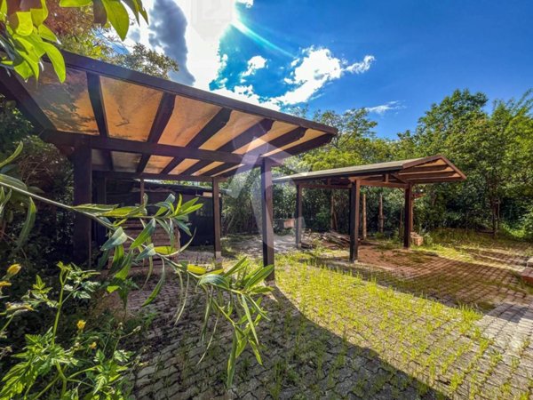 casa indipendente in vendita a Jesi in zona Mazzangrugno