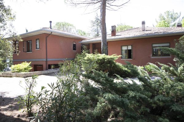 casa indipendente in vendita a Jesi
