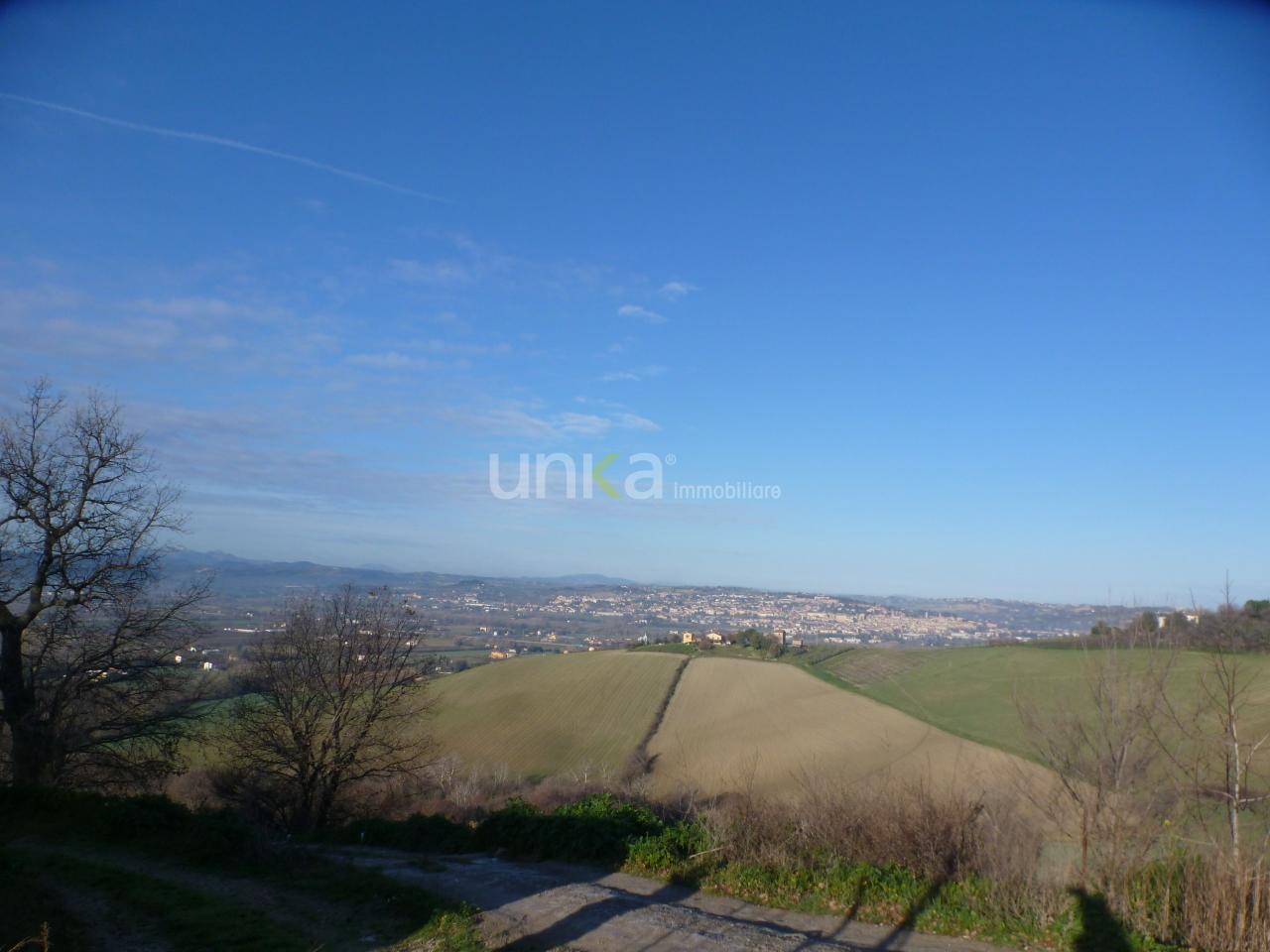 locale di sgombero in vendita a Jesi