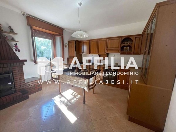 casa indipendente in vendita a Jesi in zona Castelrosino