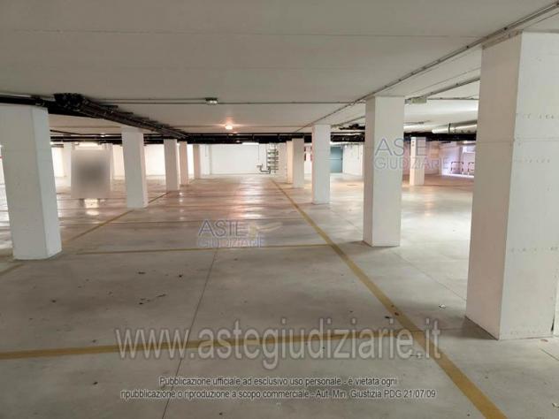 locale di sgombero in vendita a Jesi