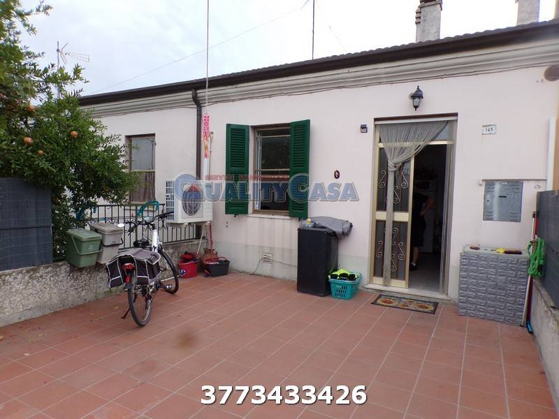 casa indipendente in vendita a Jesi