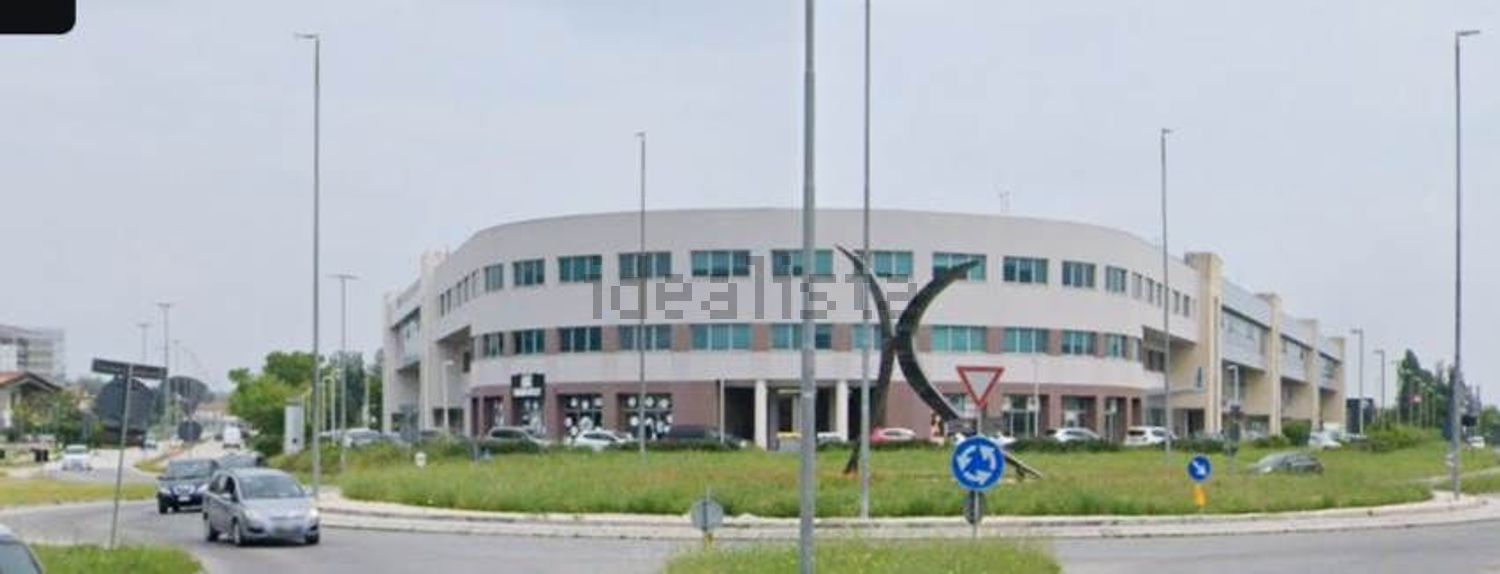 ufficio in vendita a Jesi