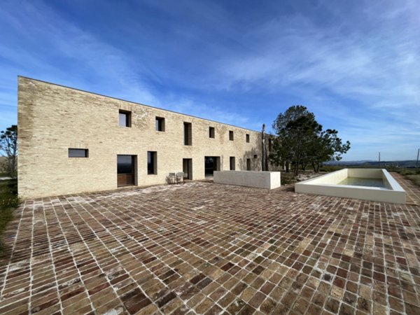 casa indipendente in vendita a Jesi