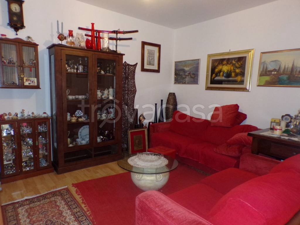 casa indipendente in vendita a Jesi