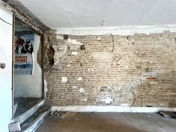 casa indipendente in vendita a Jesi