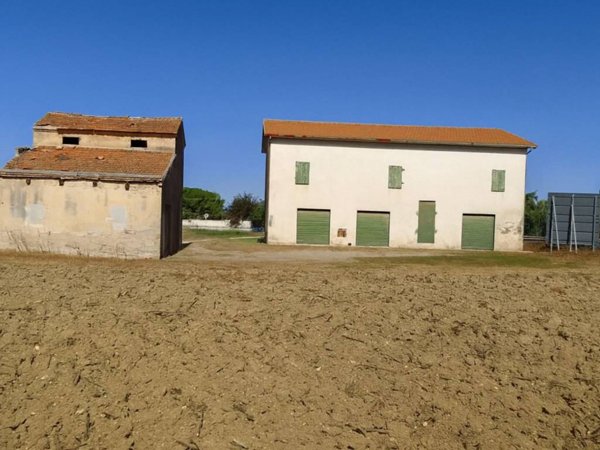 casa indipendente in vendita a Jesi