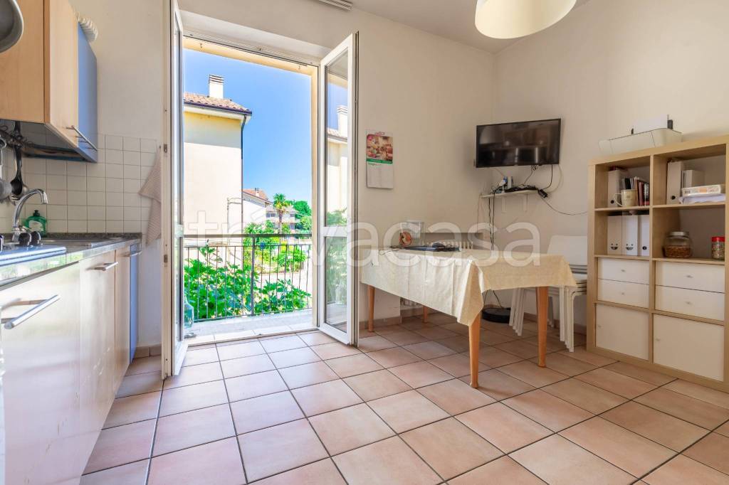 casa indipendente in vendita a Jesi