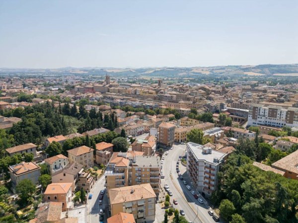 appartamento in vendita a Jesi