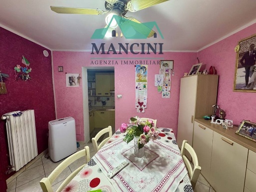 casa indipendente in vendita a Jesi in zona Santa Lucia