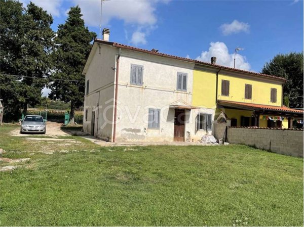 casa indipendente in vendita a Jesi