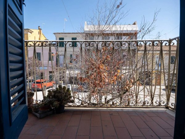 casa indipendente in vendita a Jesi