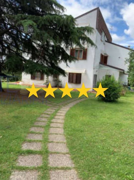 casa indipendente in vendita a Jesi