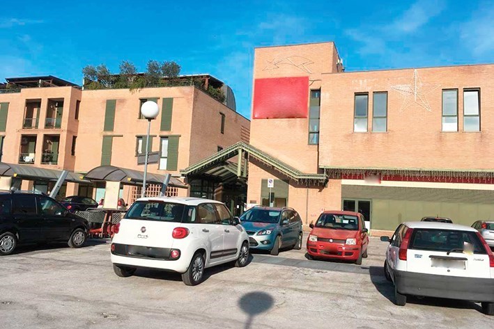 negozio in vendita a Jesi