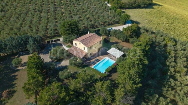 casa indipendente in vendita a Jesi in zona Santa Lucia