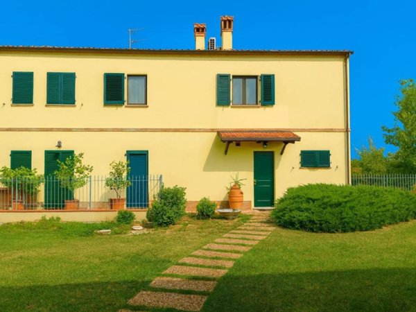 casa indipendente in vendita a Jesi in zona Mazzangrugno