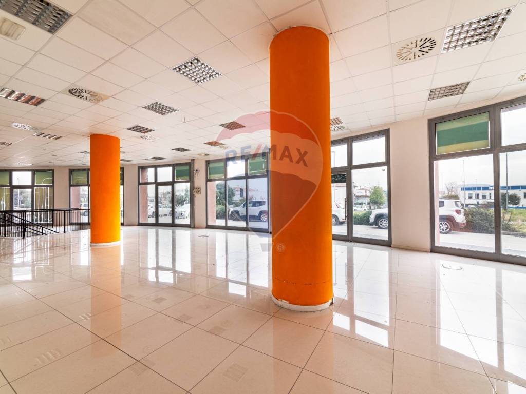 negozio in vendita a Jesi