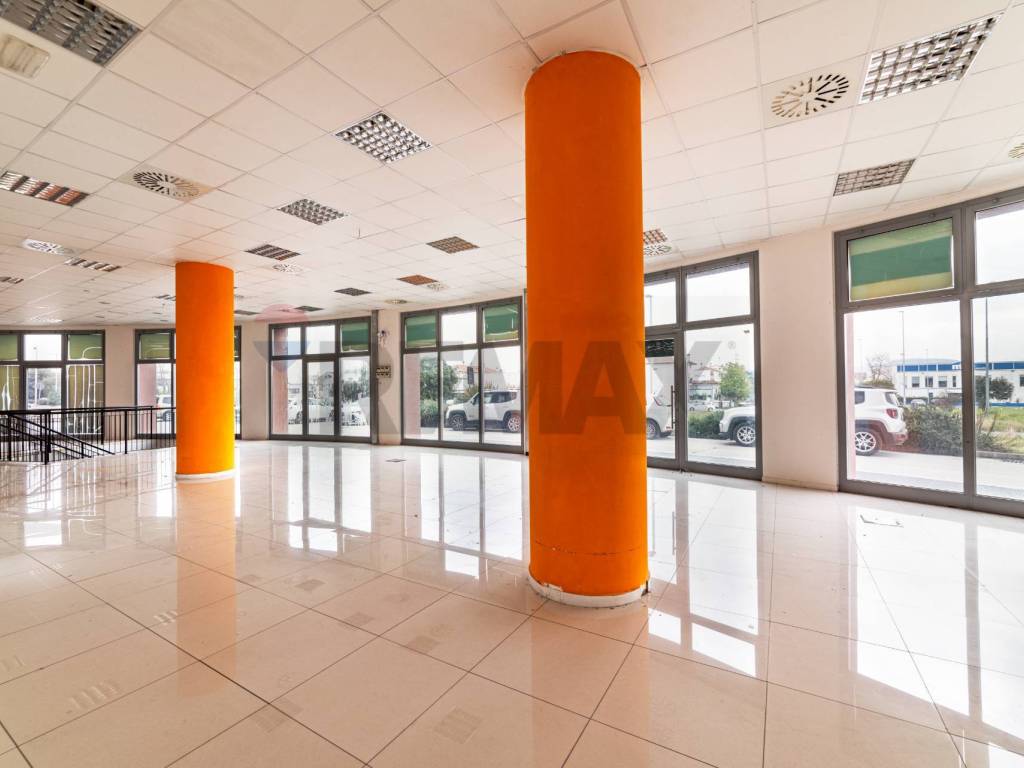 negozio in vendita a Jesi